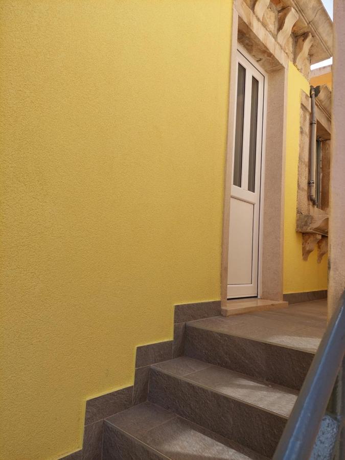 Apartmani Antonia Račišće المظهر الخارجي الصورة