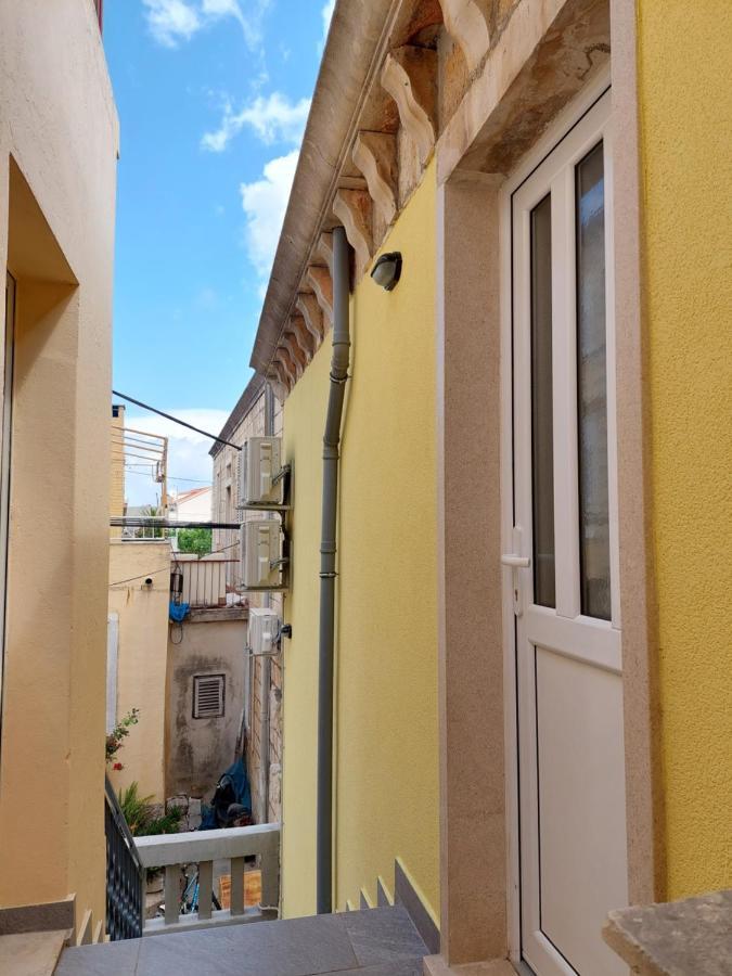 Apartmani Antonia Račišće المظهر الخارجي الصورة
